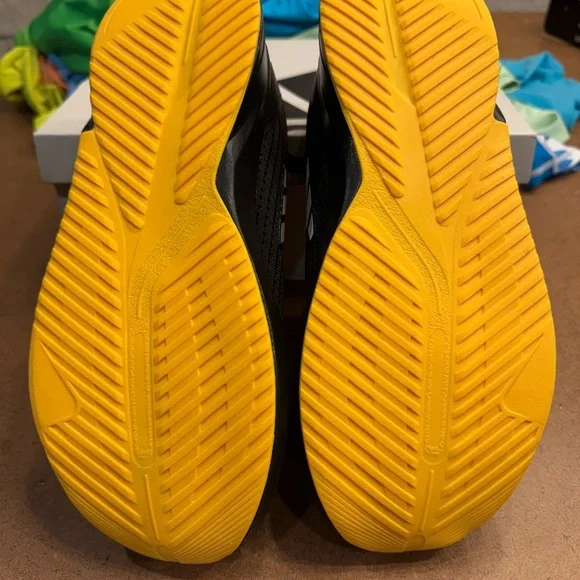Adidas Duramo SL Elastic Lace Black and Yellow Running Shoes Size 6 - Picture 3 of 5